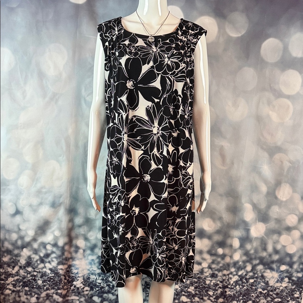 George sz M (8-10) Lightweight Sleeveless Black and White Floral Midi Dress